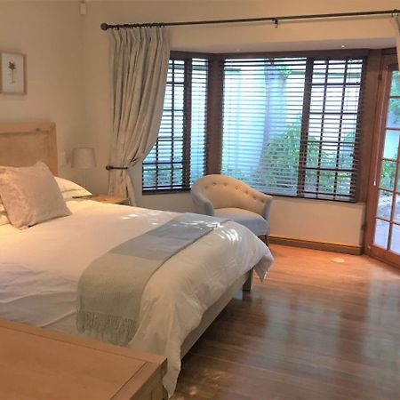 Lydall Wild Tranquil Garden Suites โจฮันเนสเบิร์ก ภายนอก รูปภาพ