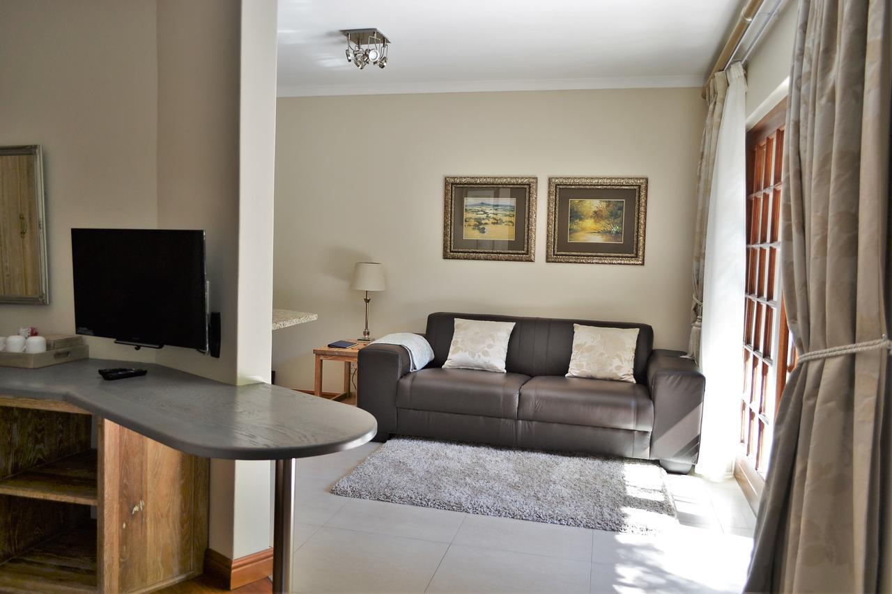 Lydall Wild Tranquil Garden Suites โจฮันเนสเบิร์ก ภายนอก รูปภาพ