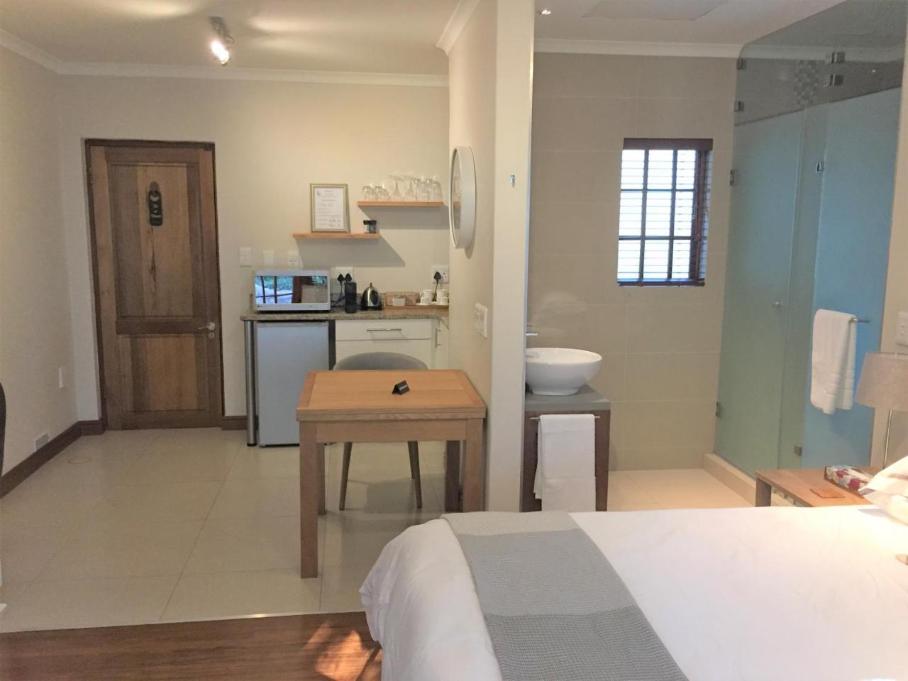 Lydall Wild Tranquil Garden Suites โจฮันเนสเบิร์ก ภายนอก รูปภาพ